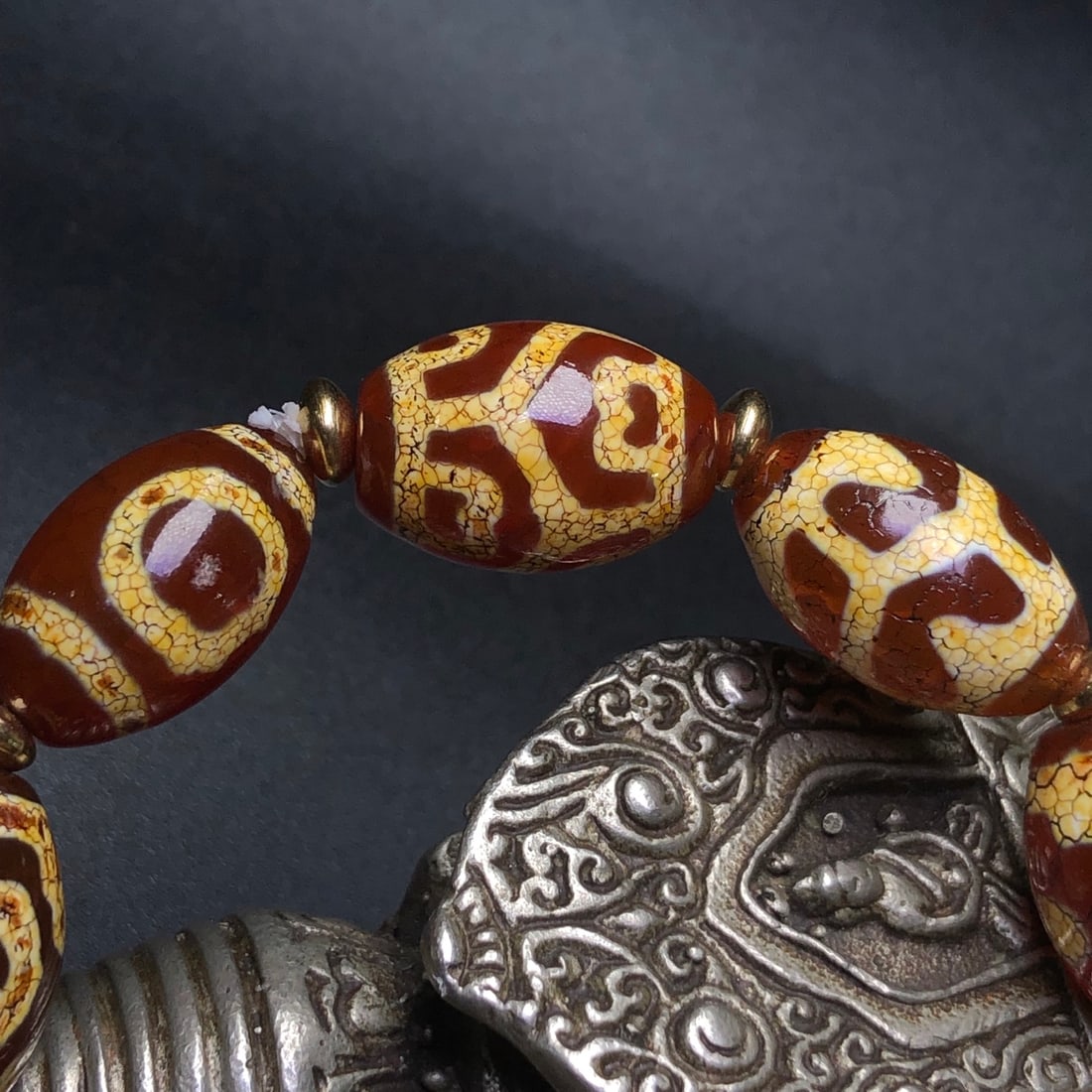 An Exquisite Dzi Bead Bracelets - 8