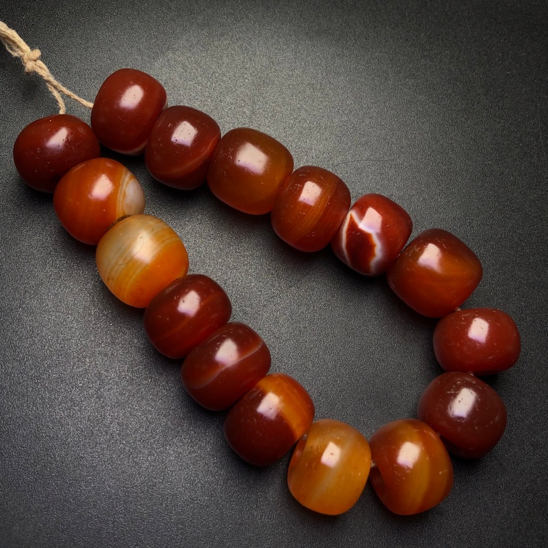 An Exquisite Agate Bracelets (1 of 9)