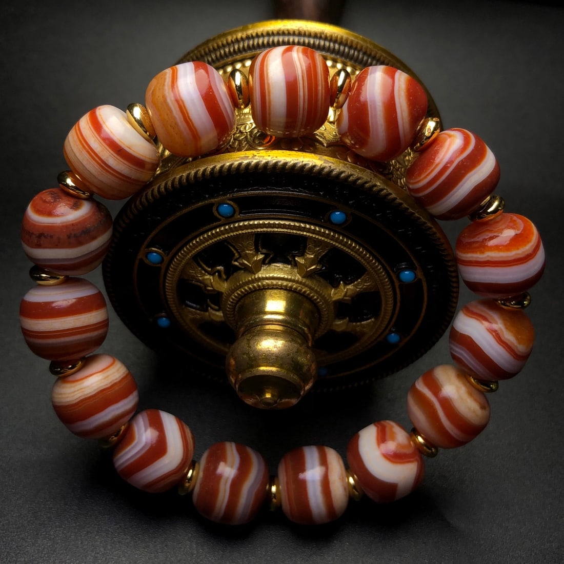 An Exquisite Agate Bracelets - 2