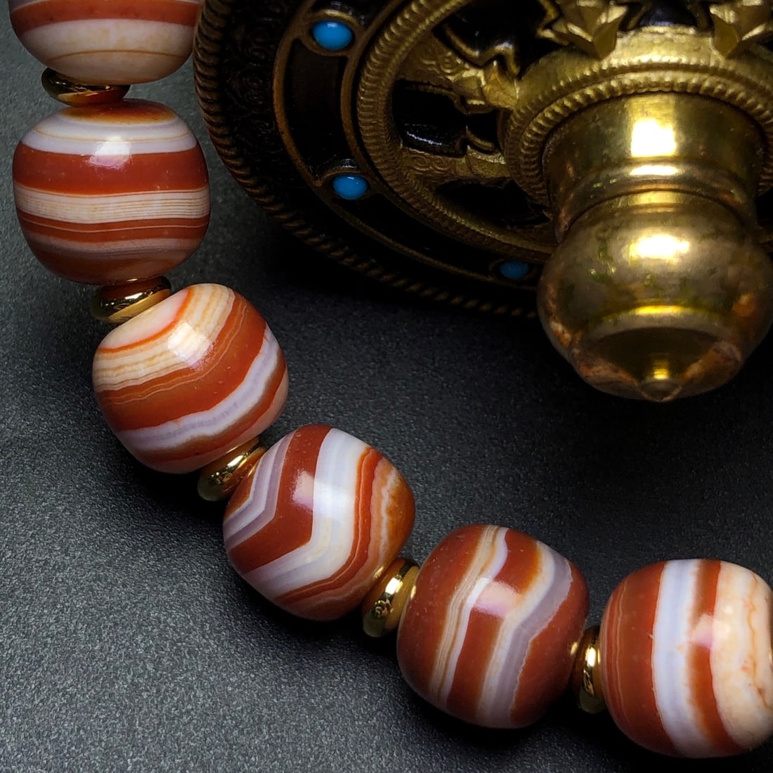 An Exquisite Agate Bracelets - 7
