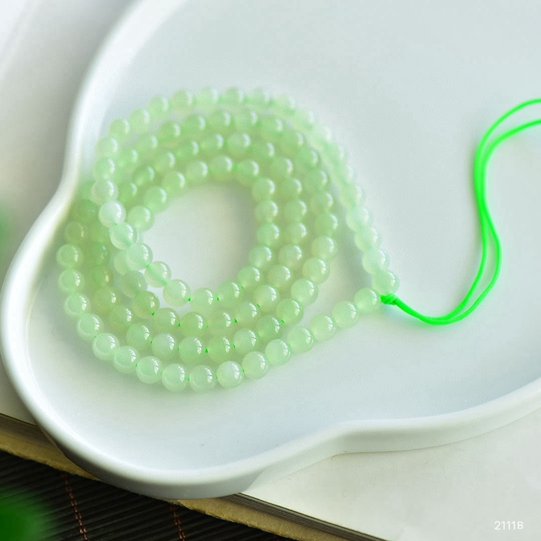 An Exquisite Greenish Jade Bracelets - 4