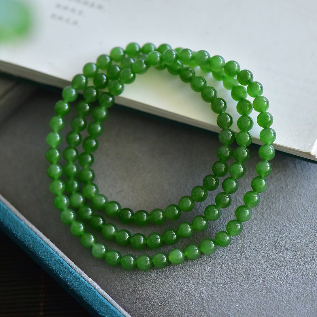 An Exquisite Jasper Bracelets - 2