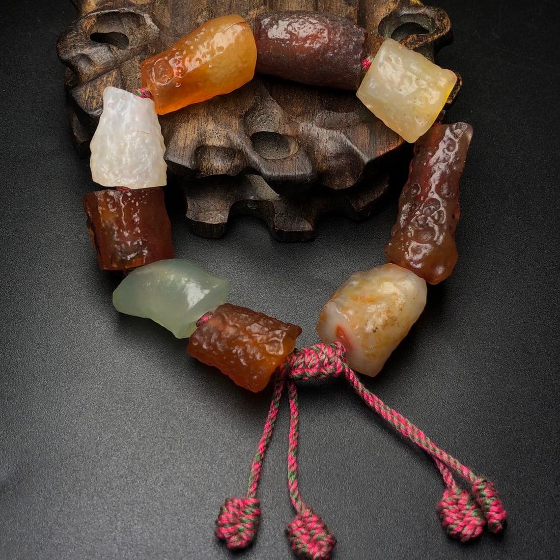 An Exquisite Agate Bracelets - 5