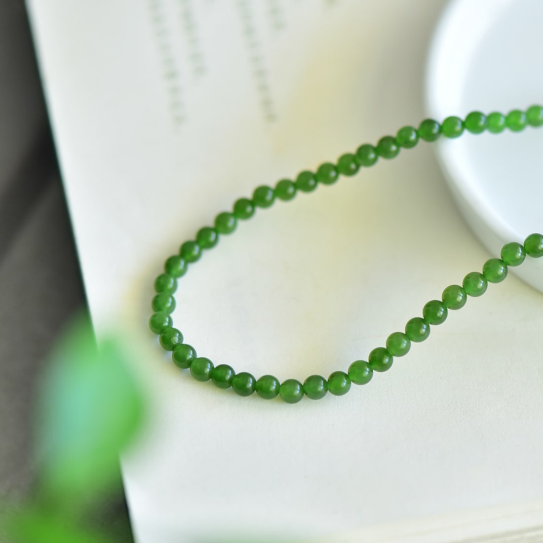 An Exquisite Jasper Necklace - 5