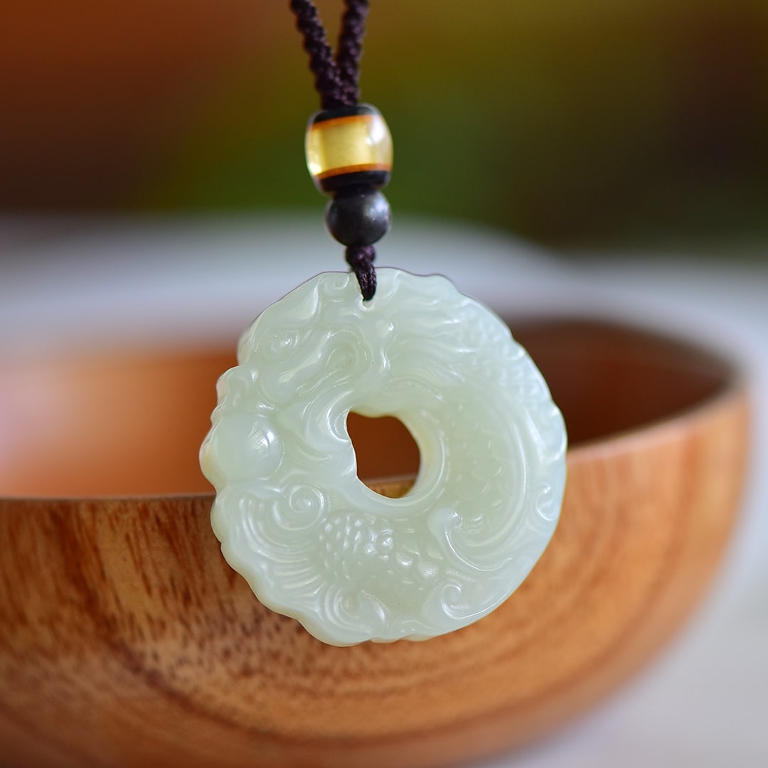 An Exquisite White Jade Dragon Pattern Pendant - 4