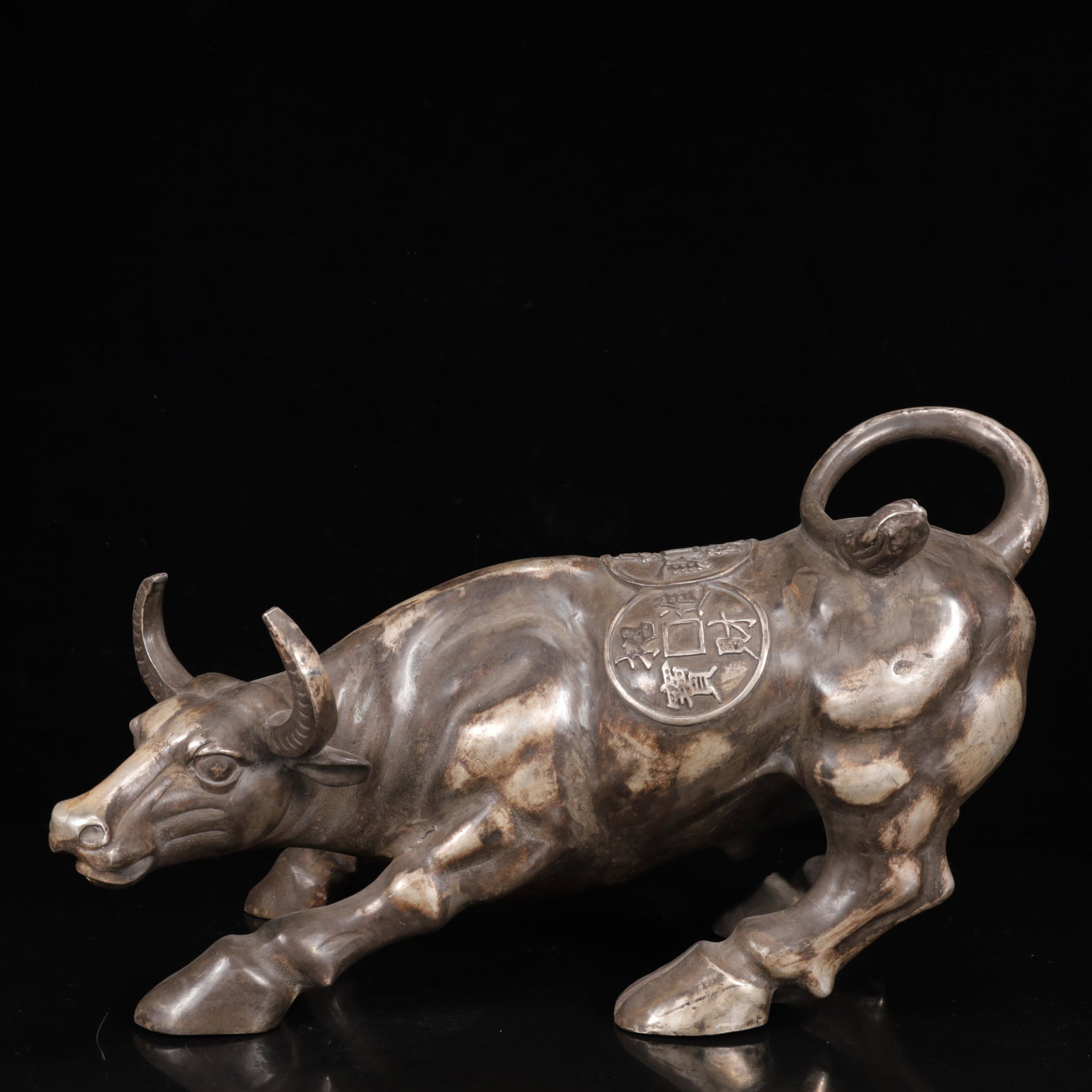 An Exquisite Silver Buffalo Ornament: An Exquisite Silver Buffalo Ornament,Qing Dynasty,China,Size:16.1inx8.7inx7.9in,Weight:4700g 银牛摆件,中国清代