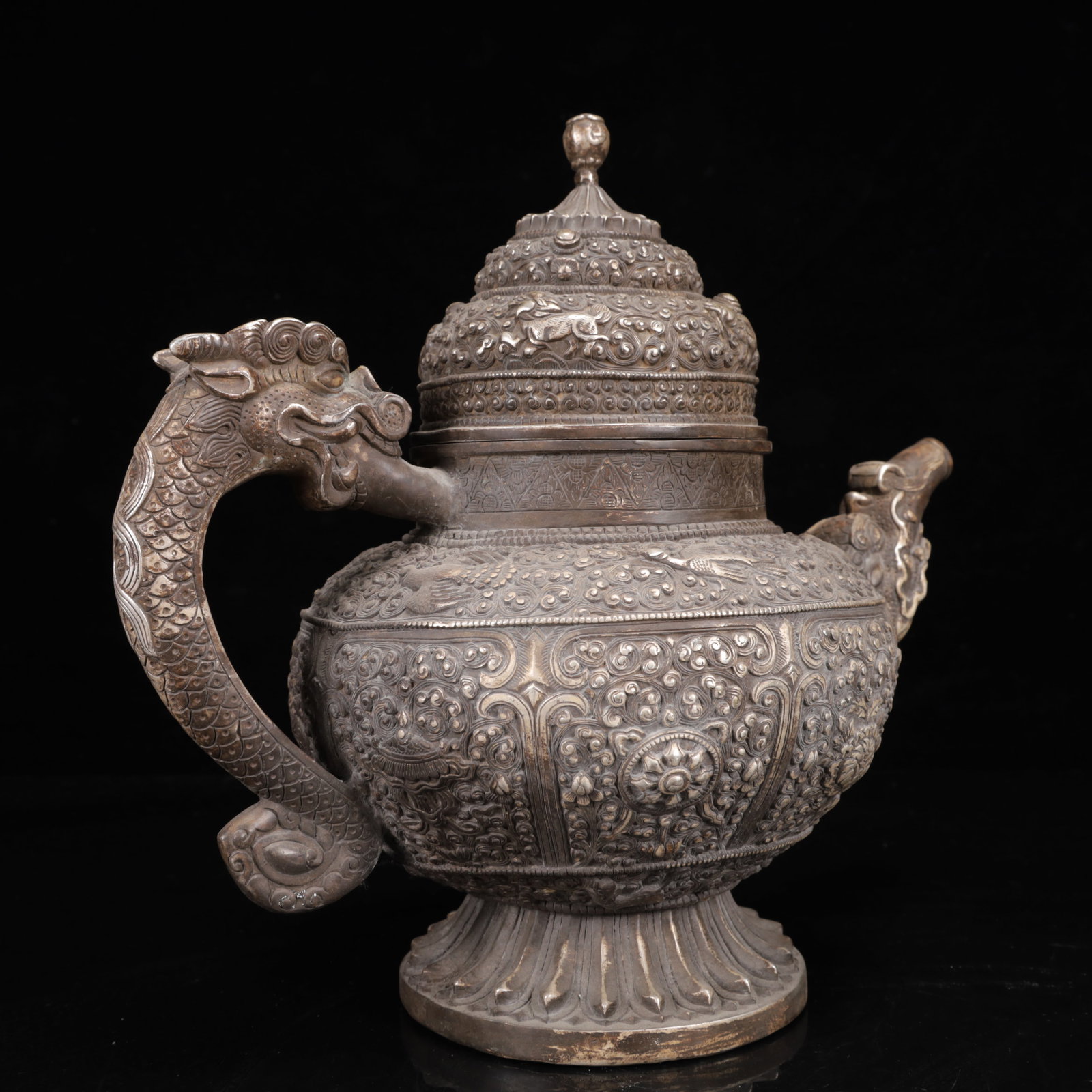 An Exquisite Silver Flower Pattern Ewer - 6