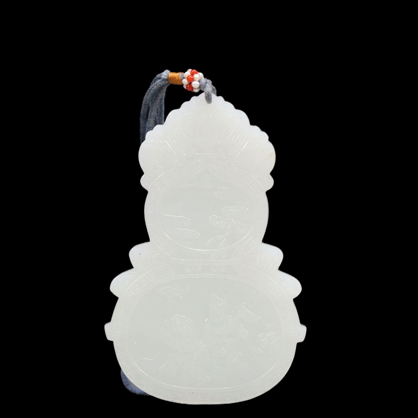 An Exquisite White Jade Figure Pattern Gourd-Shaped Pendant (1 of 4)