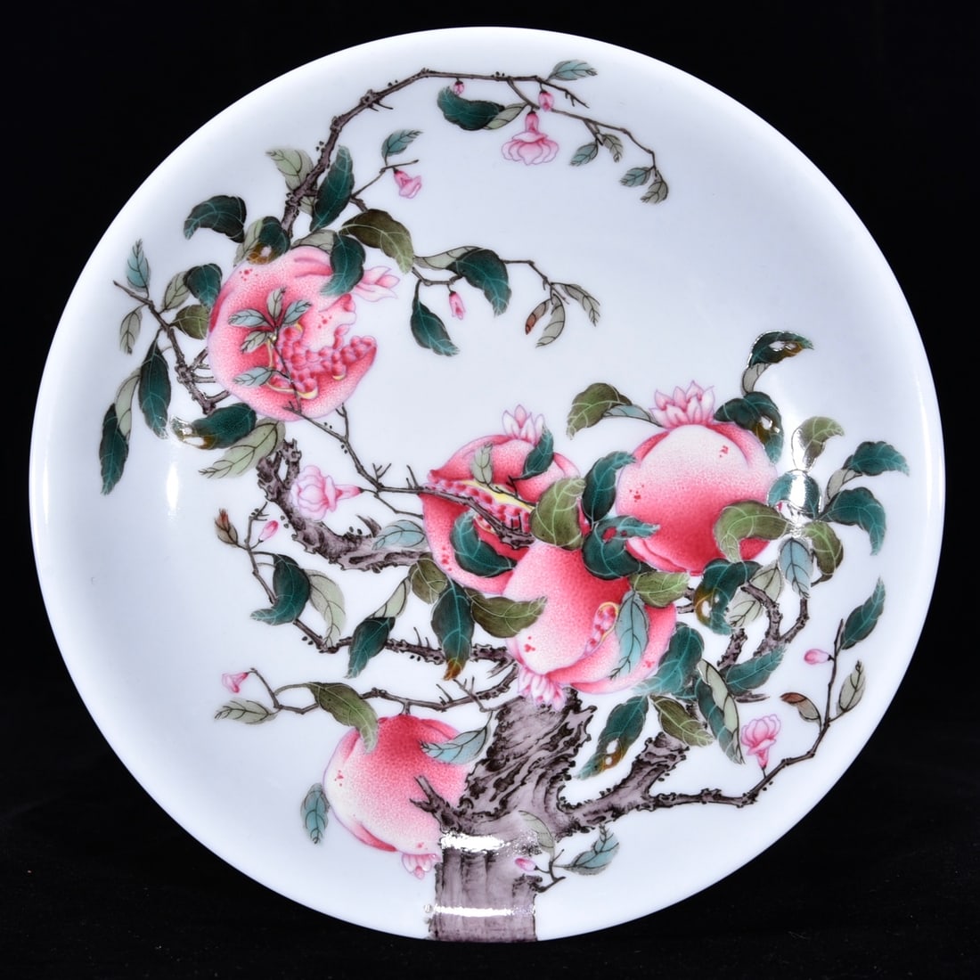 An Exquisite Famille-Rose Pomegranate Pattern Plate (1 of 8)