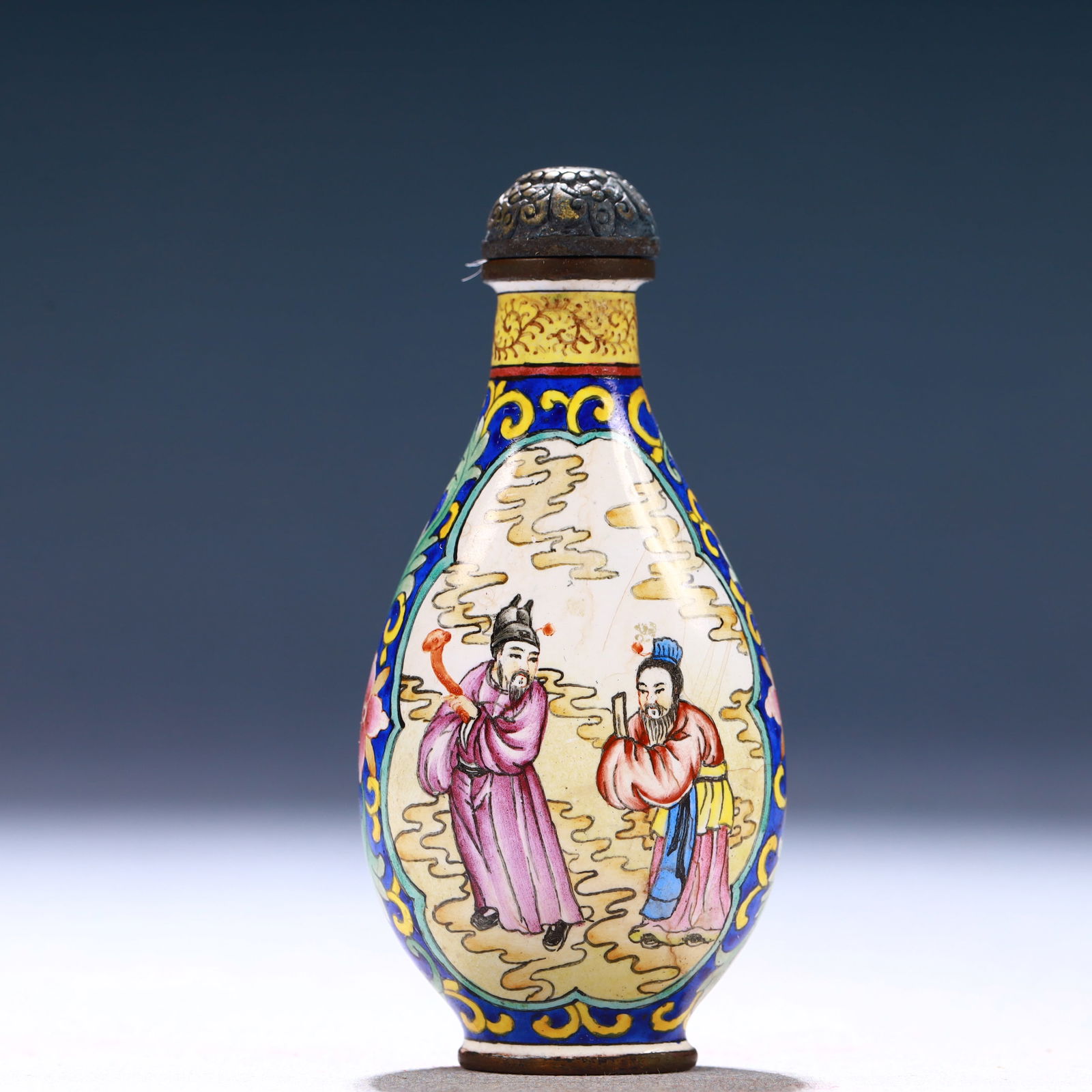 An Exquisite Painted Enamel Figure Pattern Snuff Bottle - 5