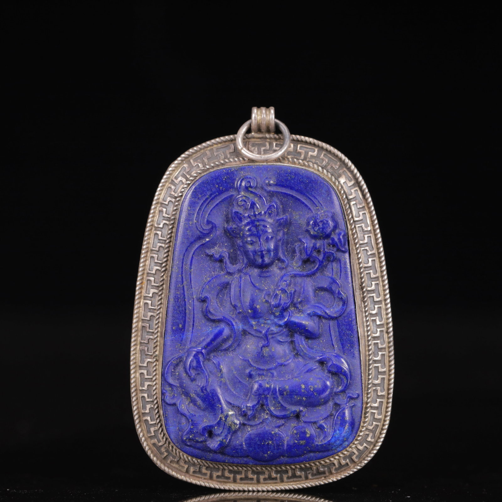 An Exquisite Silver Inlaid Lapis Lazuli Statue of Tara Pendant: An Exquisite Silver Inlaid Lapis Lazuli Statue of Tara Pendant,Qing Dynasty, China,Size:1.6inx0.4inx2.4in,Weight:46g 银镶翡翠度母像挂件,中&#