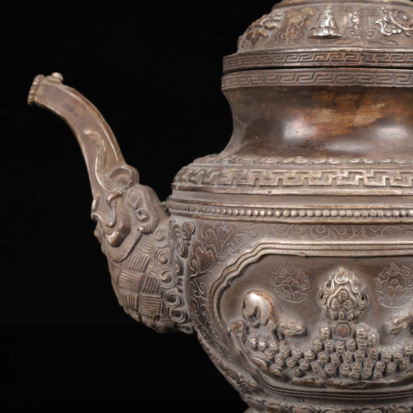 An Exquisite Silver Auspicious Beast Pattern Ewer - 3