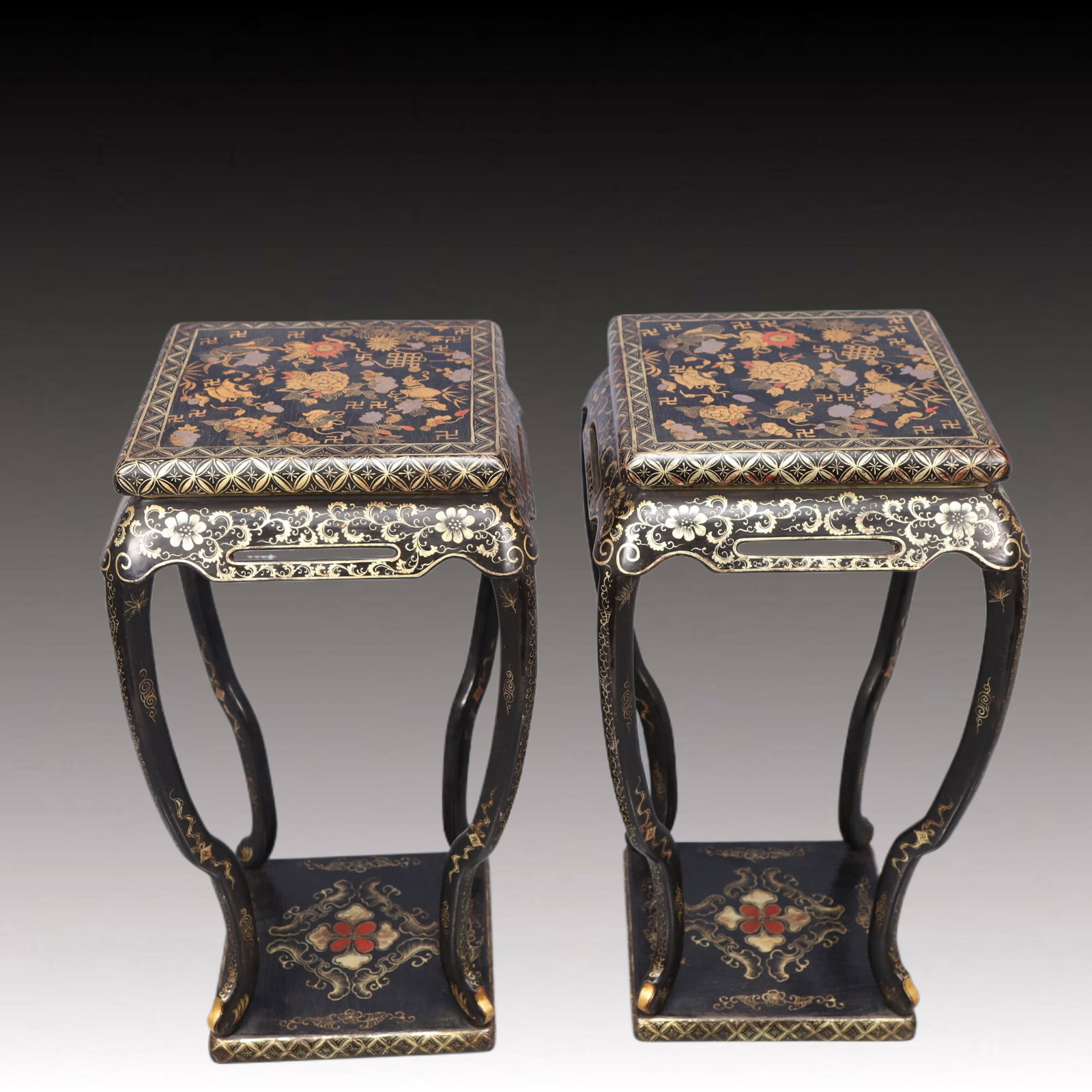 A Pair of Exquisite Lacquerware Painted Gold Flower Pattern Stool (1 of 6)