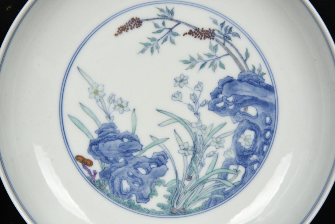 An Exquisite Doucai Flower Pattern Plate - 4