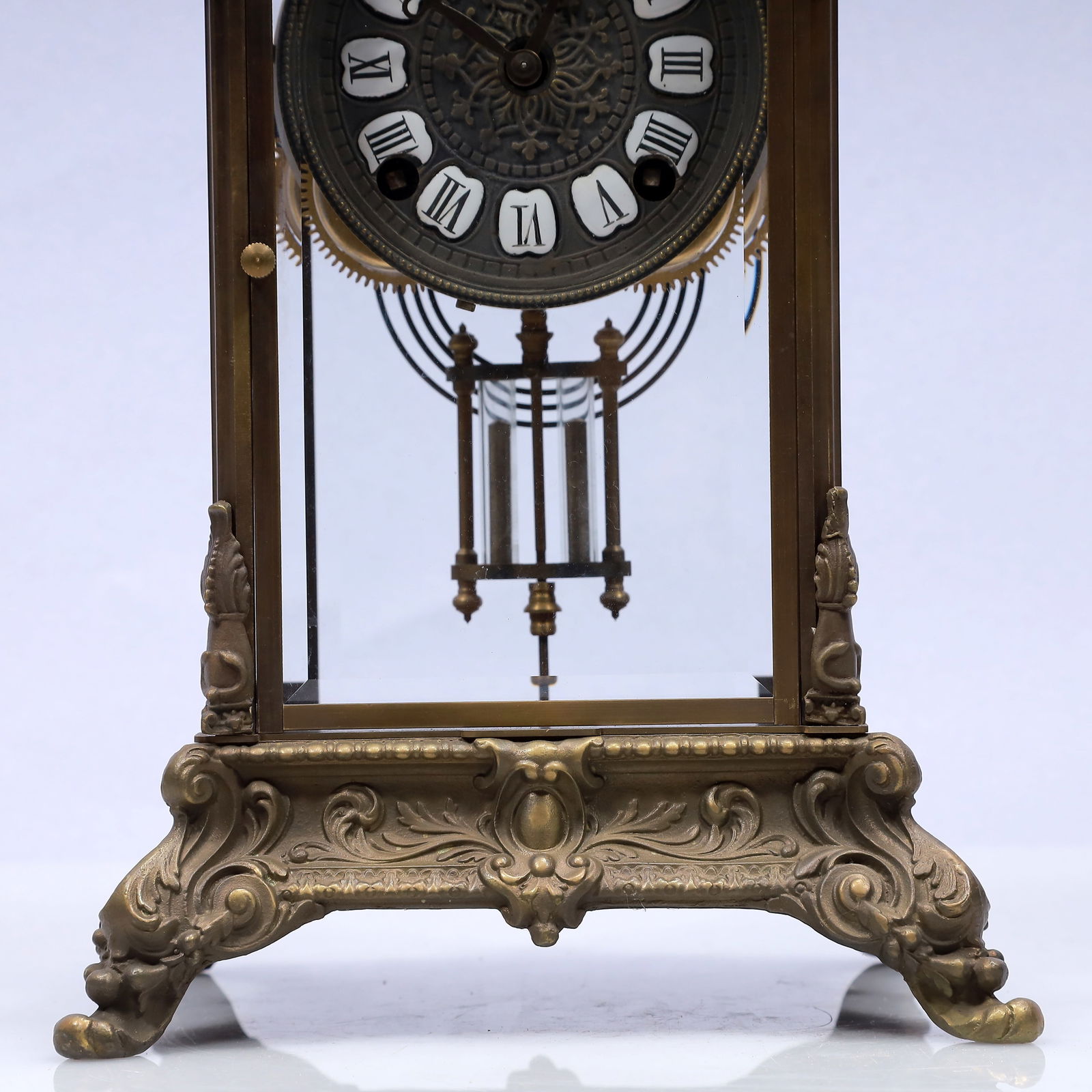 An Exquisite Copper Beast Pattern Table Clock Ornament - 3