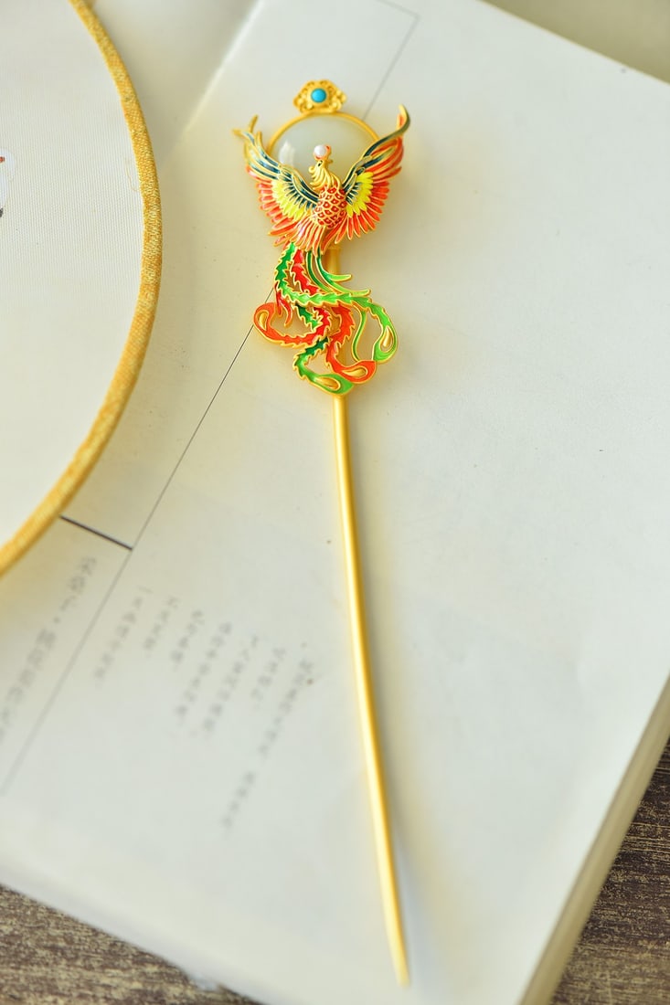 An Exquisite Sterling Silver-Gold Plated Inlaid White Jade Hairpin: An Exquisite Sterling Silver-Gold Plated Inlaid White Jade Hairpin,Size:22mmx22mm 纯银镀金镶白玉发簪