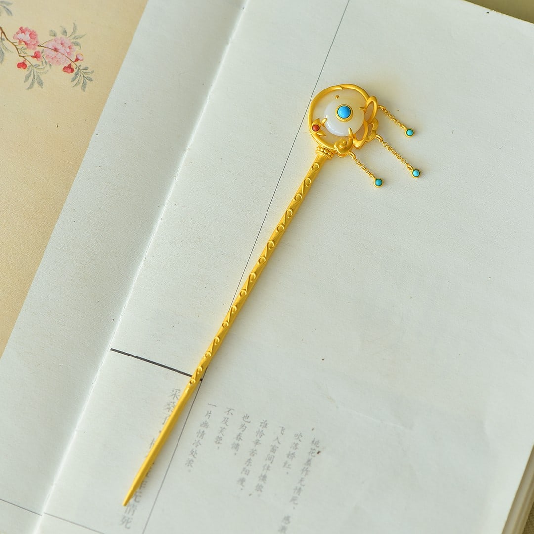 An Exquisite Sterling Silver-Gold Plated Inlaid White Jade Hairpin: An Exquisite Sterling Silver-Gold Plated Inlaid White Jade Hairpin,Size:13mmx13mm 纯银镀金镶白玉发簪
