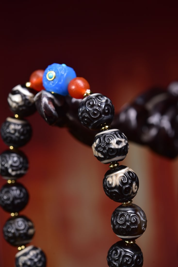 An Exquisite Agate Bracelets - 2