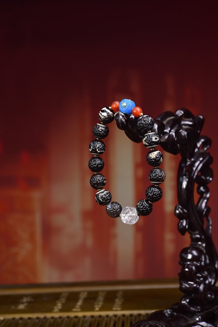 An Exquisite Agate Bracelets - 5