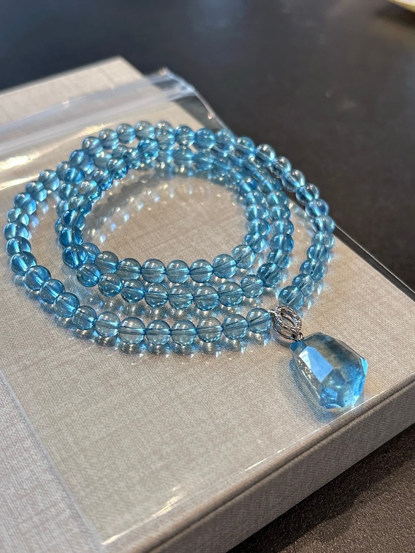 An Exquisite Aquamarine Bracelets: An Exquisite Aquamarine Bracelets,Size:5.8mm,Weight:28.9g 海蓝宝手串