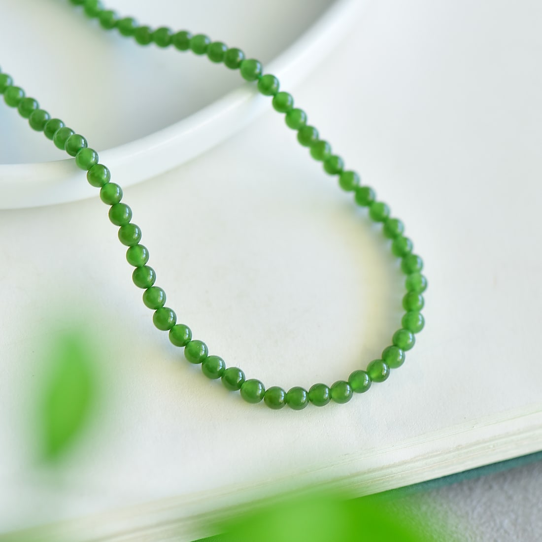 An Exquisite Jasper Necklace - 3