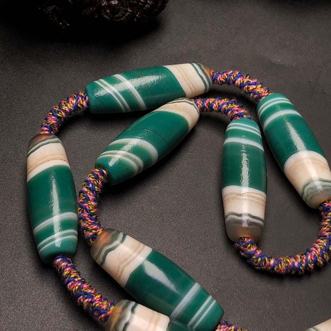 An Exquisite Agate Necklace - 7