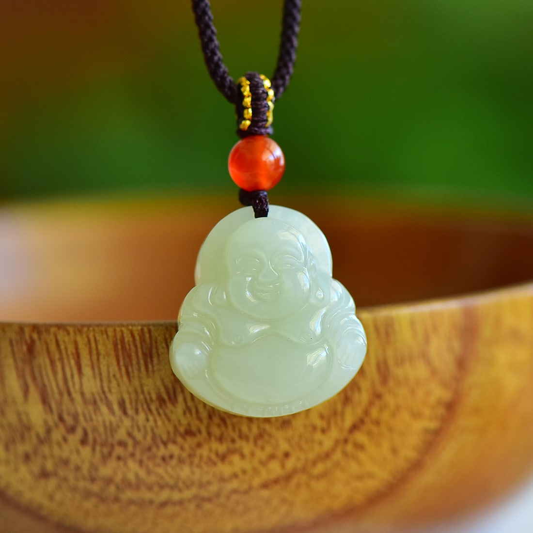An Exquisite White Jade Maitreya Buddha Pendant: An Exquisite White Jade Maitreya Buddha Pendant,Size:22mmx24mm 寓意:吉祥 平安健康 白玉弥勒佛像吊坠
