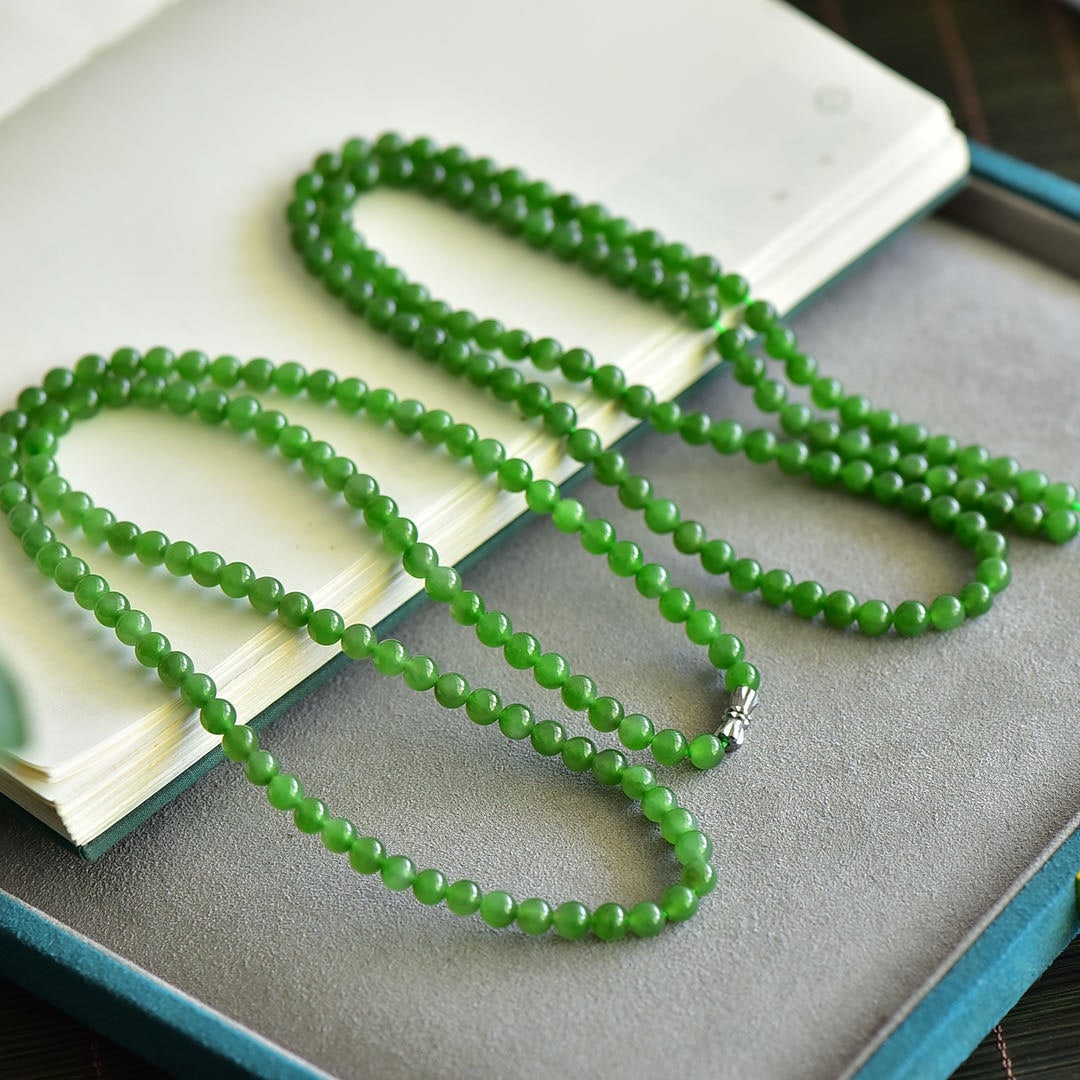 An Exquisite Jasper Necklace - 3