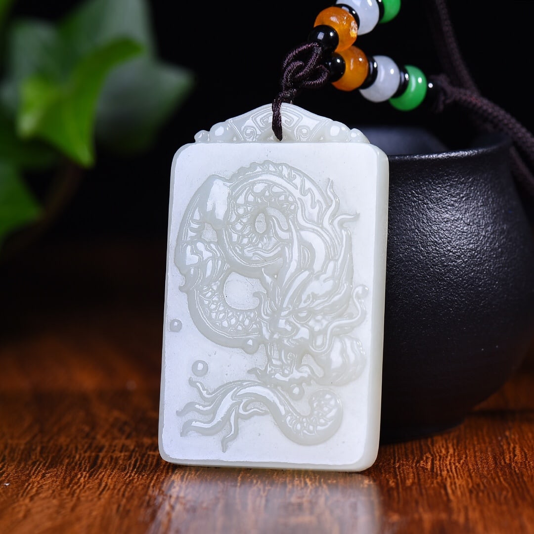 An Exquisite White Jade Dragon Pattern Pendant - 2