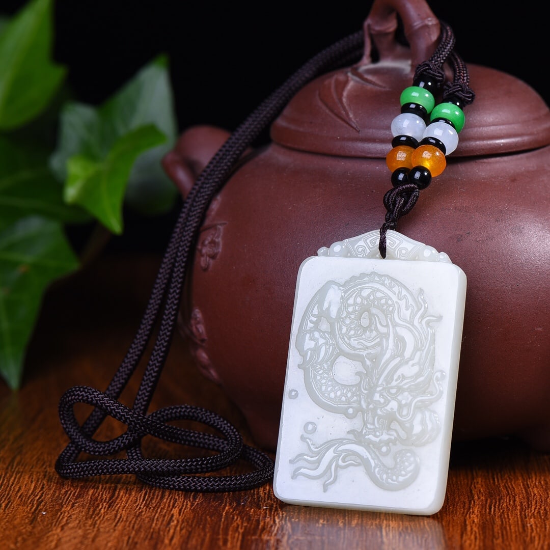 An Exquisite White Jade Dragon Pattern Pendant - 4