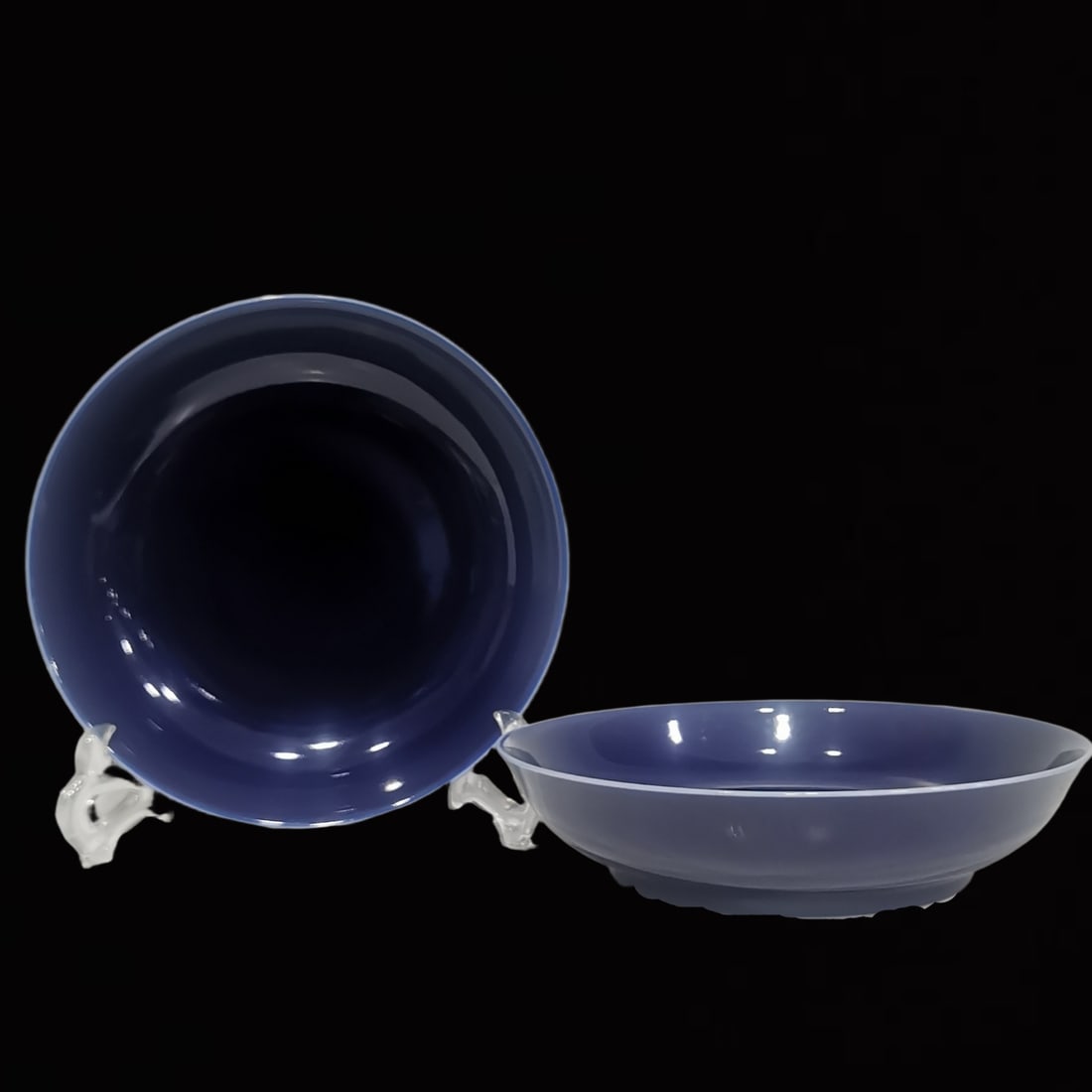 A Pair of Exquisite Ji Blue Glazed Plates,with an Imperial Poem by Emperor Qianlong: A Pair of Exquisite Ji Blue Glazed Plates,with an Imperial Poem by Emperor Qianlong,Qing Dynasty,China,Size:1.8inx7.4in 