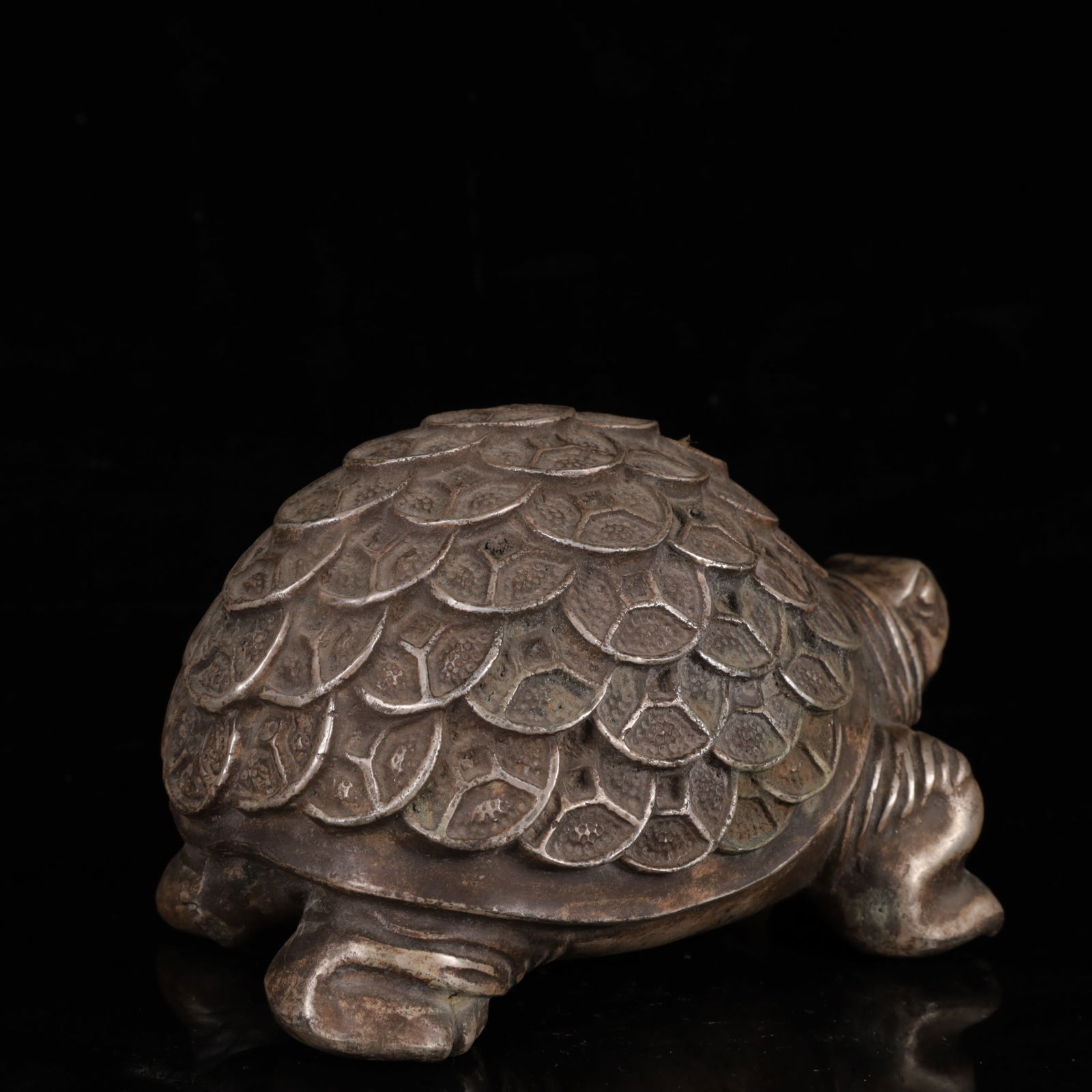 An Exquisite Silver Turtle Ornament - 11