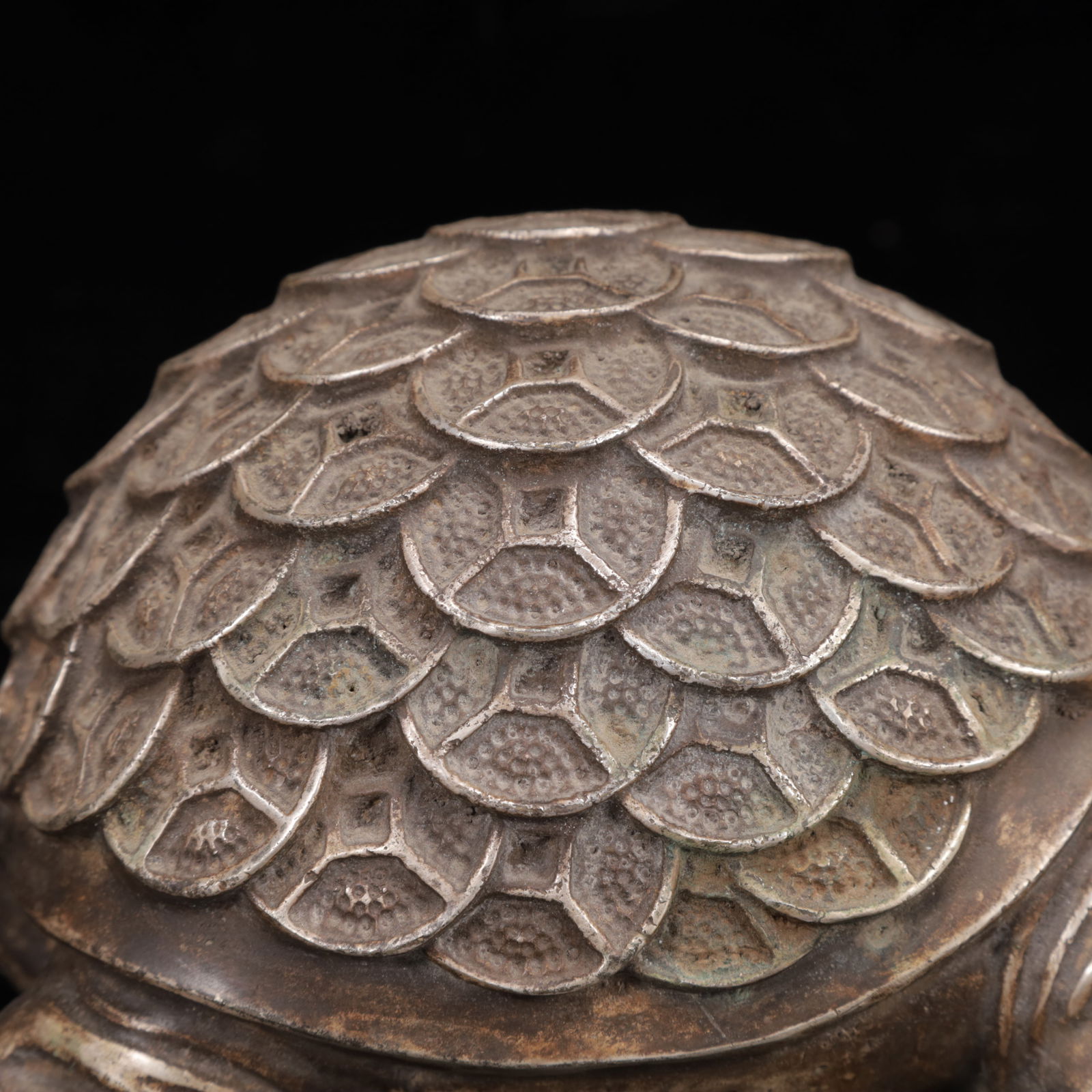 An Exquisite Silver Turtle Ornament - 2