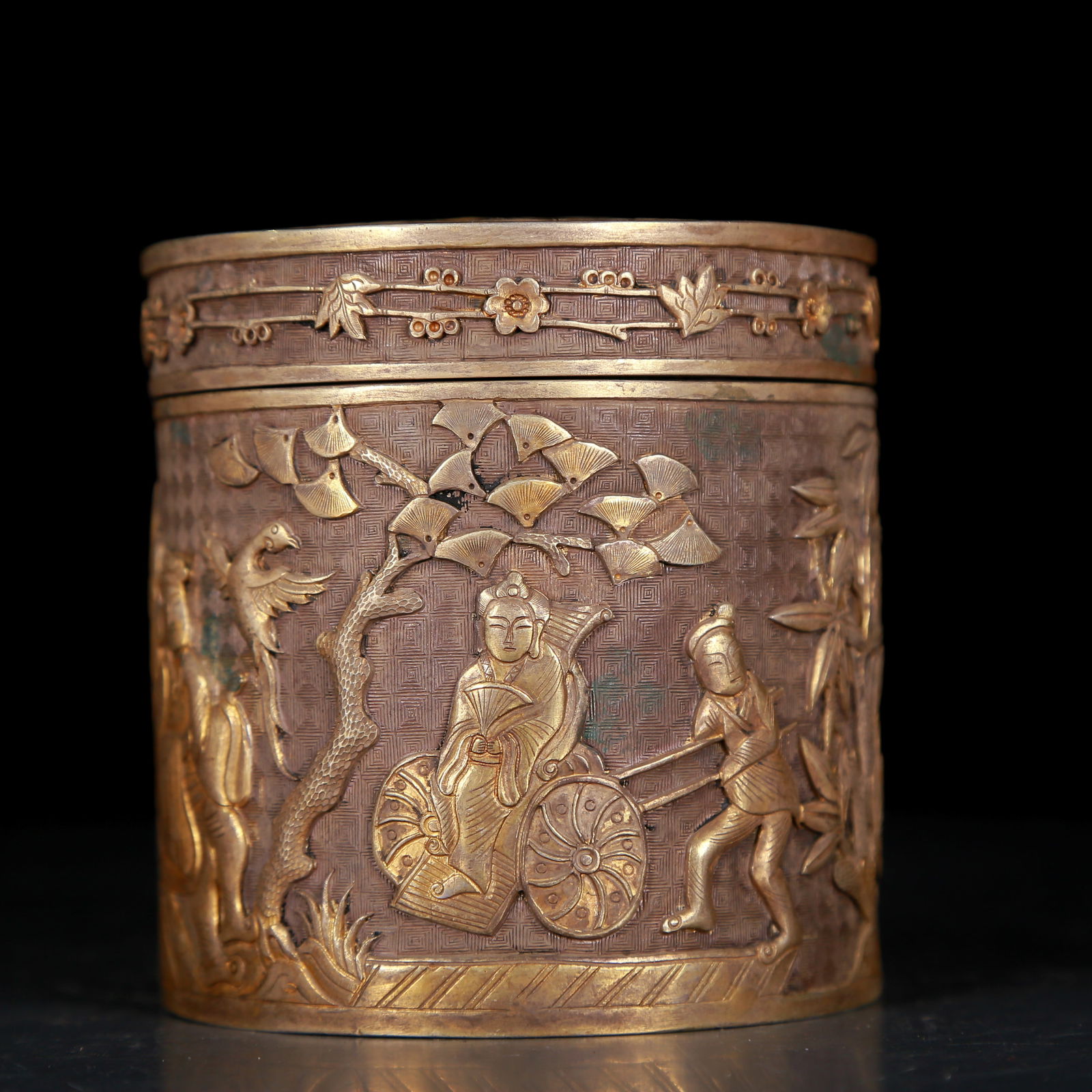 An Exquisite Gilt Silver Figure Pattern Box - 5