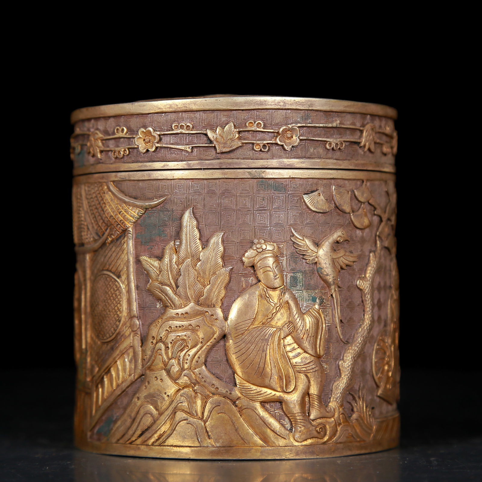 An Exquisite Gilt Silver Figure Pattern Box - 6