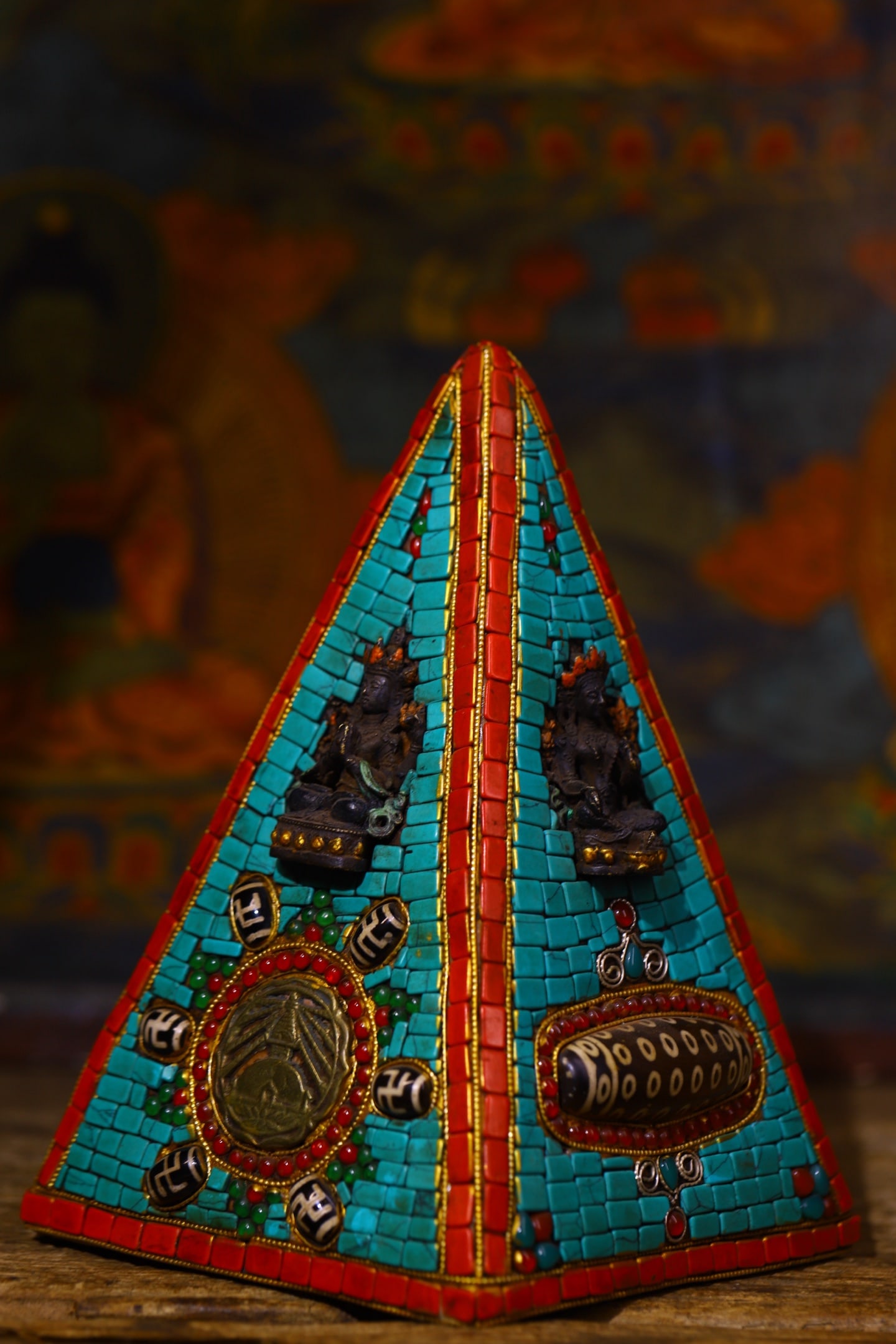 A Rare Meteorite Inlaid Dzi Bead and Turquoise Pagoda: A Rare Meteorite Inlaid Dzi Bead and Turquoise Pagoda,Size:7.5inx4.7in,Weight:3200g 陨石嵌天珠和绿松石佛塔