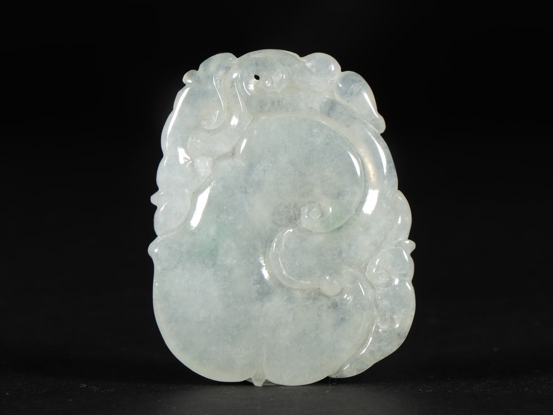 An Exquisite Jadeite Bats Pattern Pendant - 6