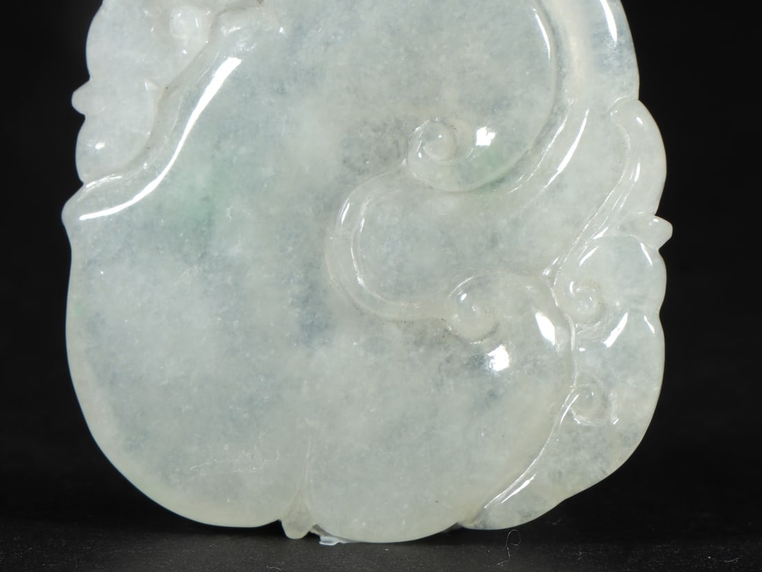 An Exquisite Jadeite Bats Pattern Pendant - 8