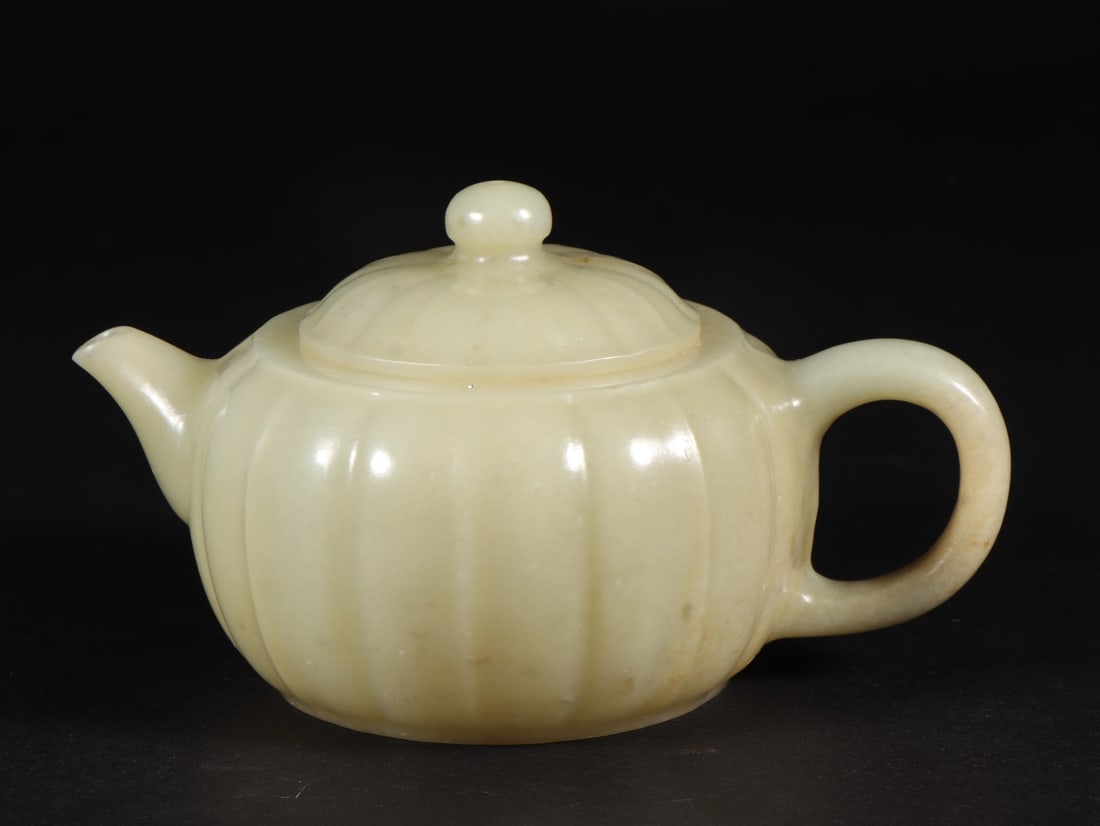 An Exquisite White Jade Pot - 4