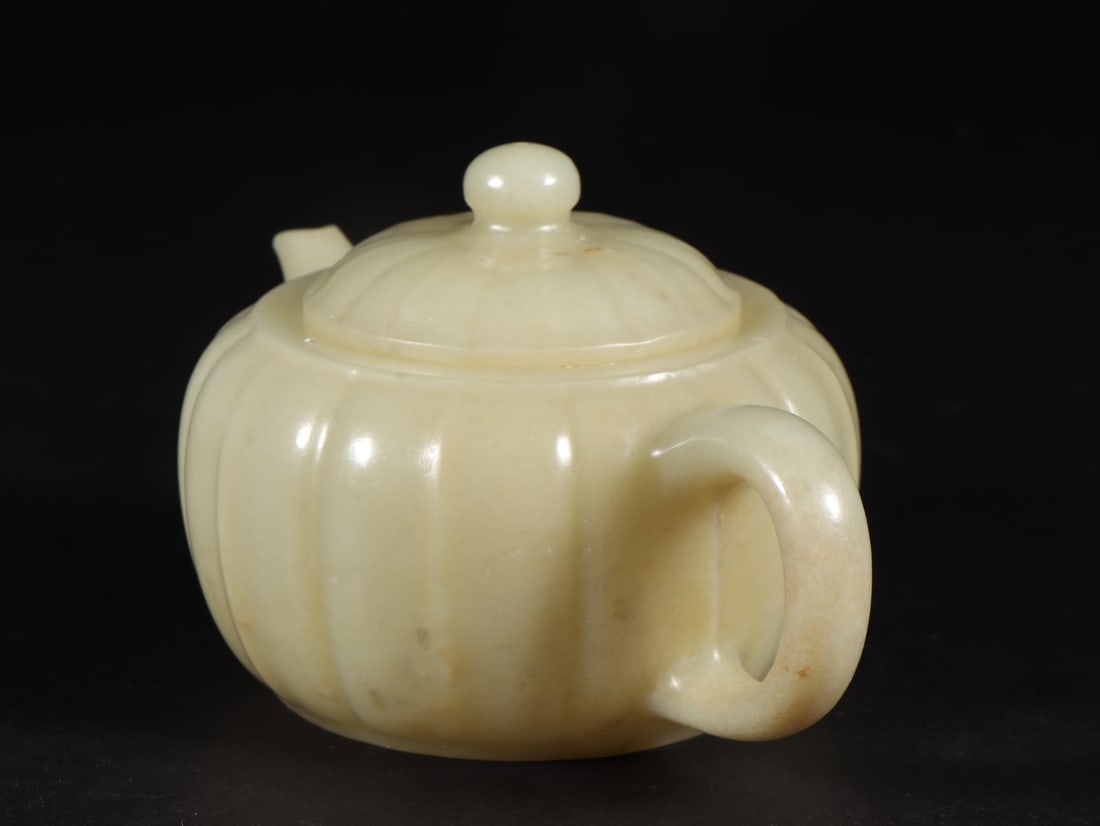 An Exquisite White Jade Pot - 5