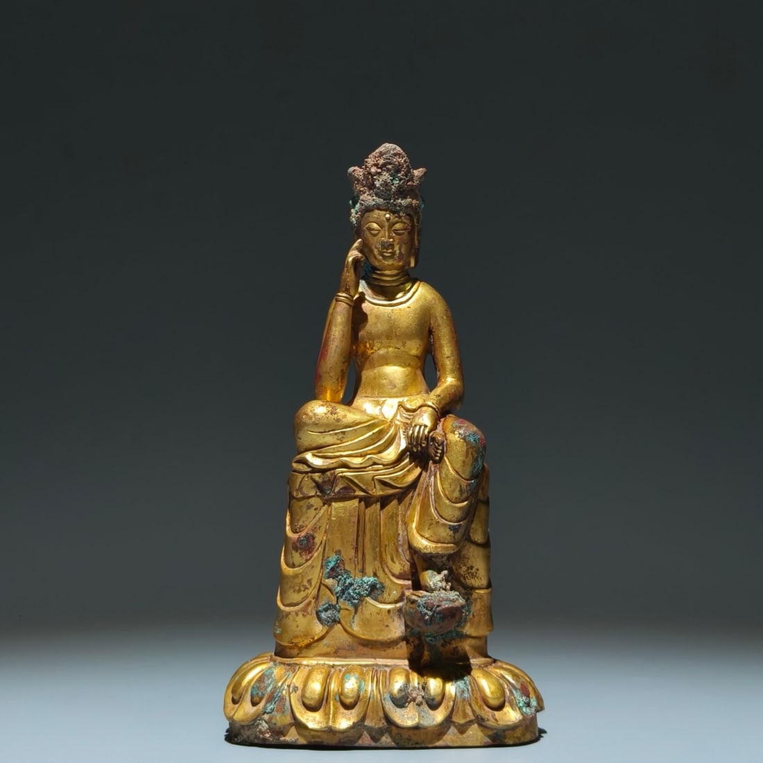 A Rare Gilt Bronze Buddha Statue Ornament (1 of 9)