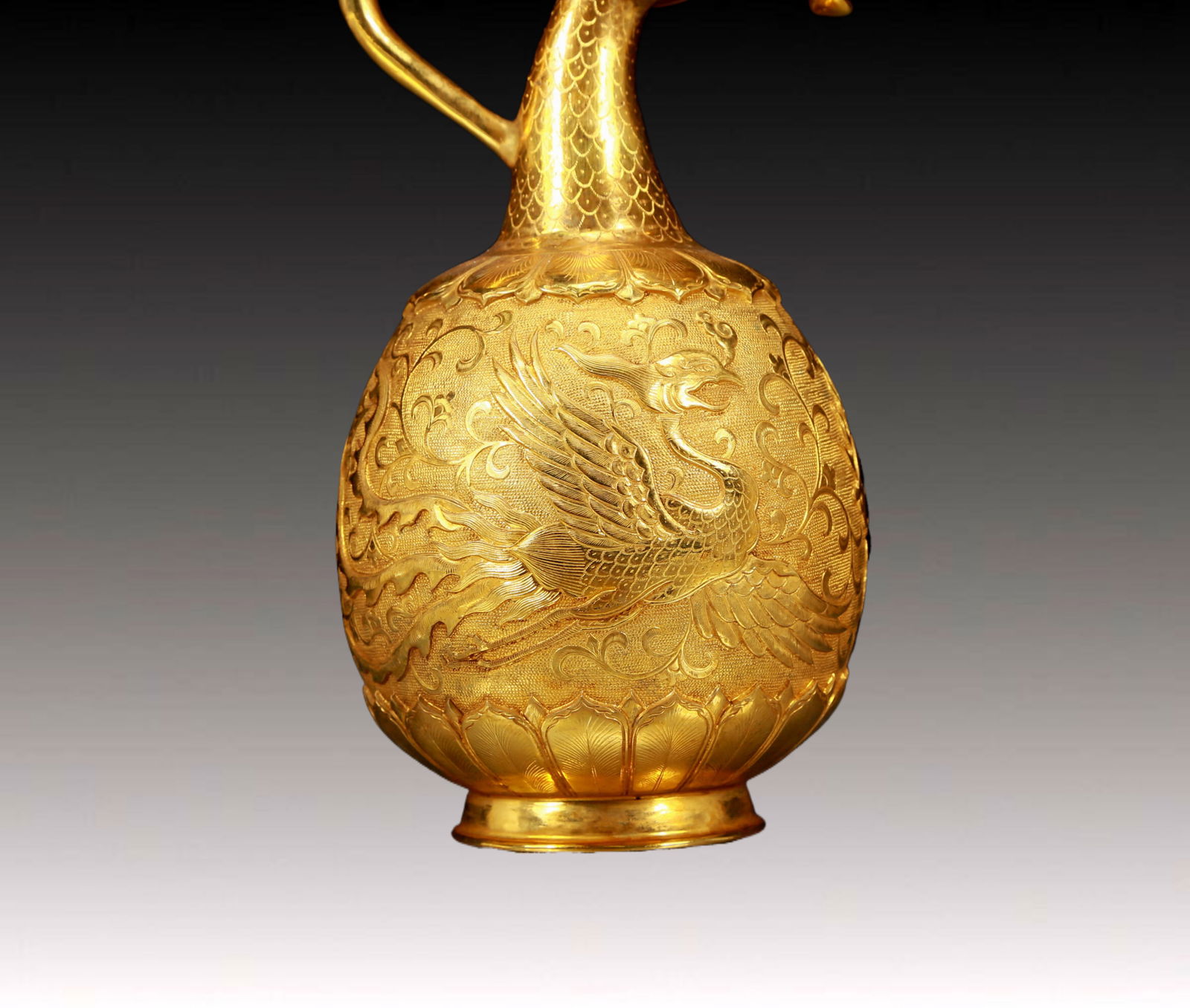 An Exquisite Gilt Bronze Phoenix Pattern Ewer - 3