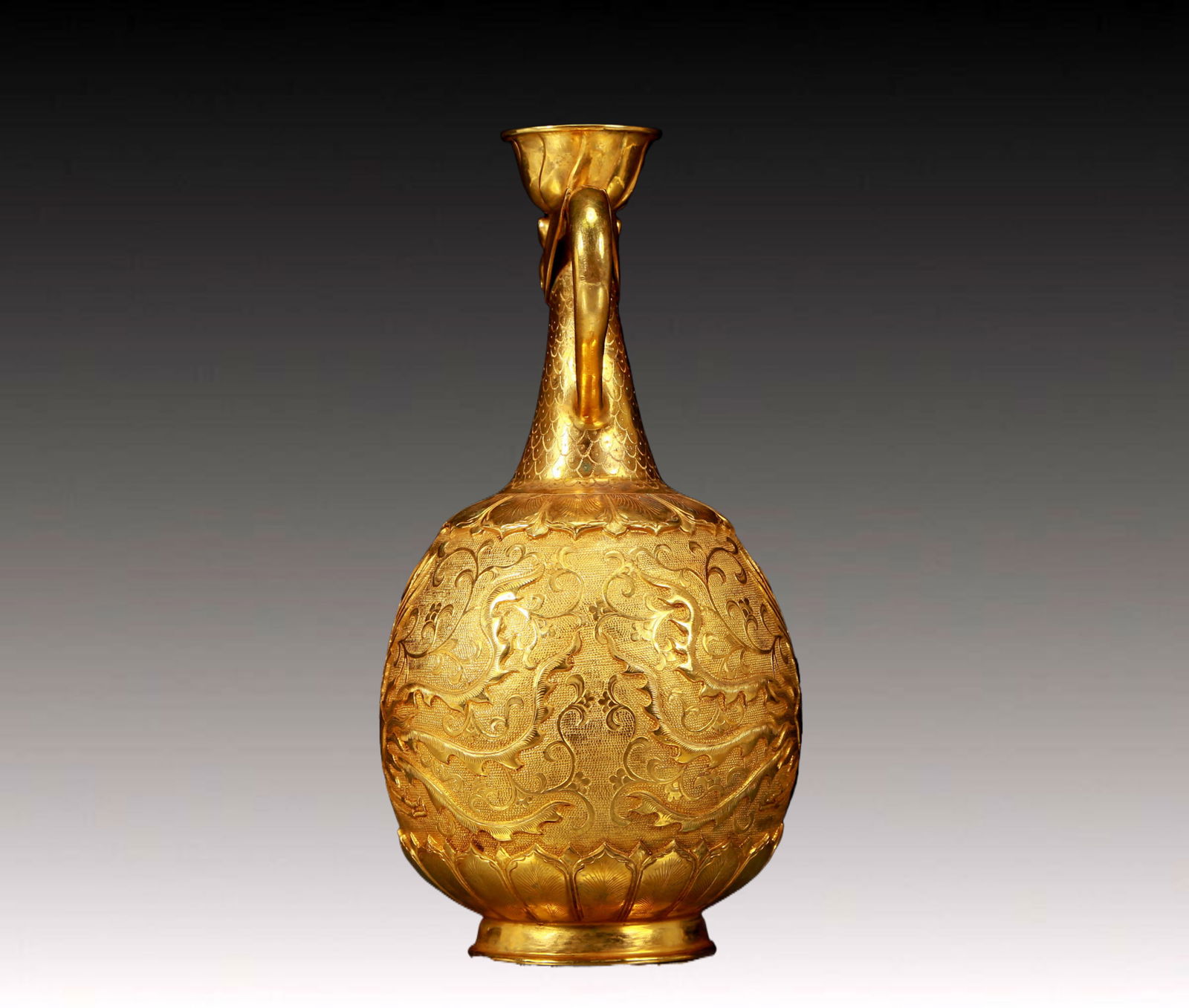 An Exquisite Gilt Bronze Phoenix Pattern Ewer - 8