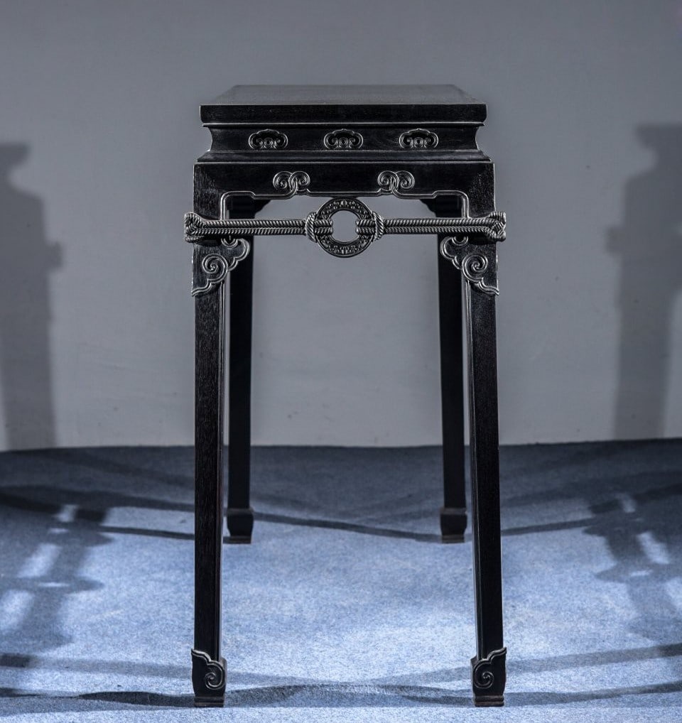 An Exquisite Zitanwood Long Table - 7