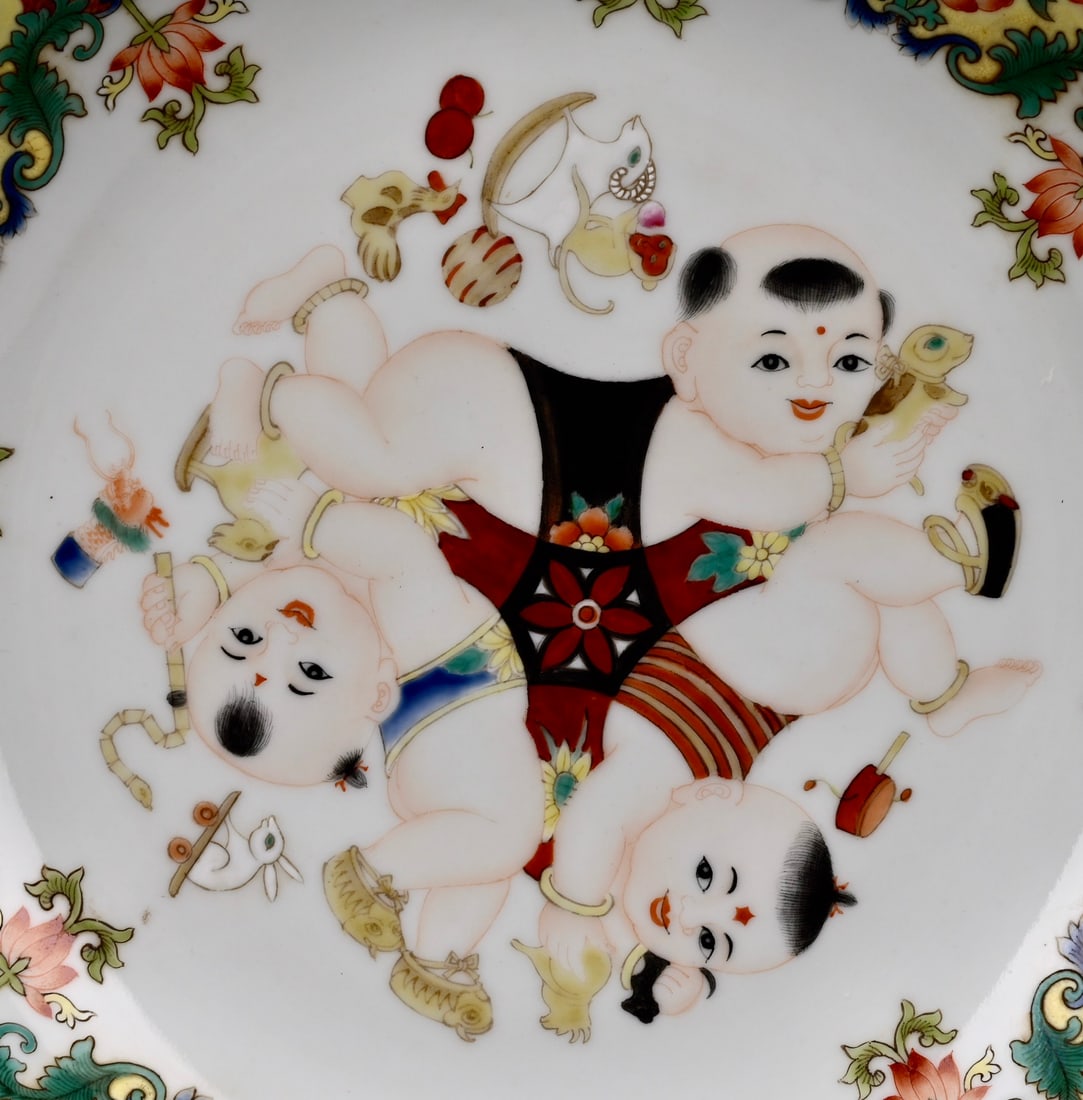 An Exquisite Enamel Figure Pattern Plate - 2