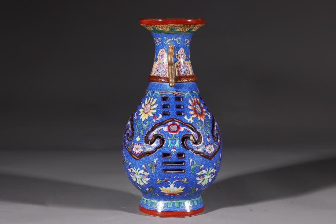 An Exquisite Enamel Trigram Pattern Double-Ears Vase - 4