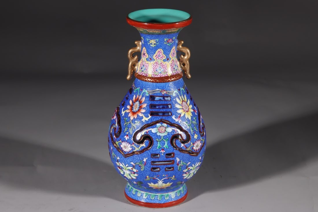 An Exquisite Enamel Trigram Pattern Double-Ears Vase - 5