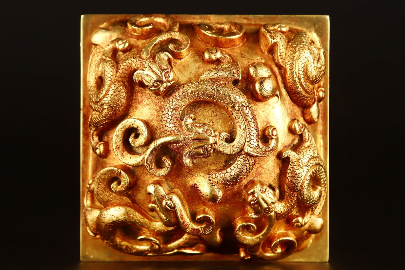 A Fine Gilt Bronze Beast Pattern Seal - 6