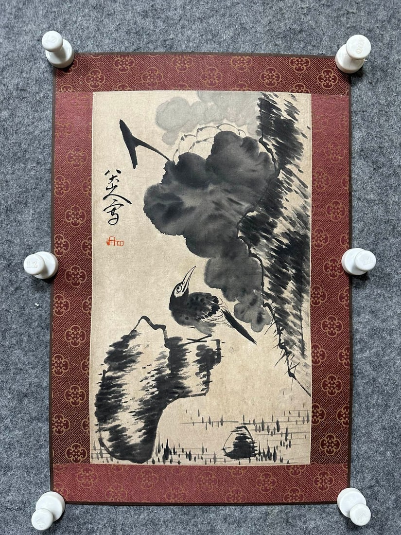 A Chinese Ink Painting of Flower and Bird on Paper: A Chinese Ink Painting of Flower and Bird on Paper,Bada Shanren,Size:10.6inx17.7in 一幅中国水墨花鸟画,八大山人