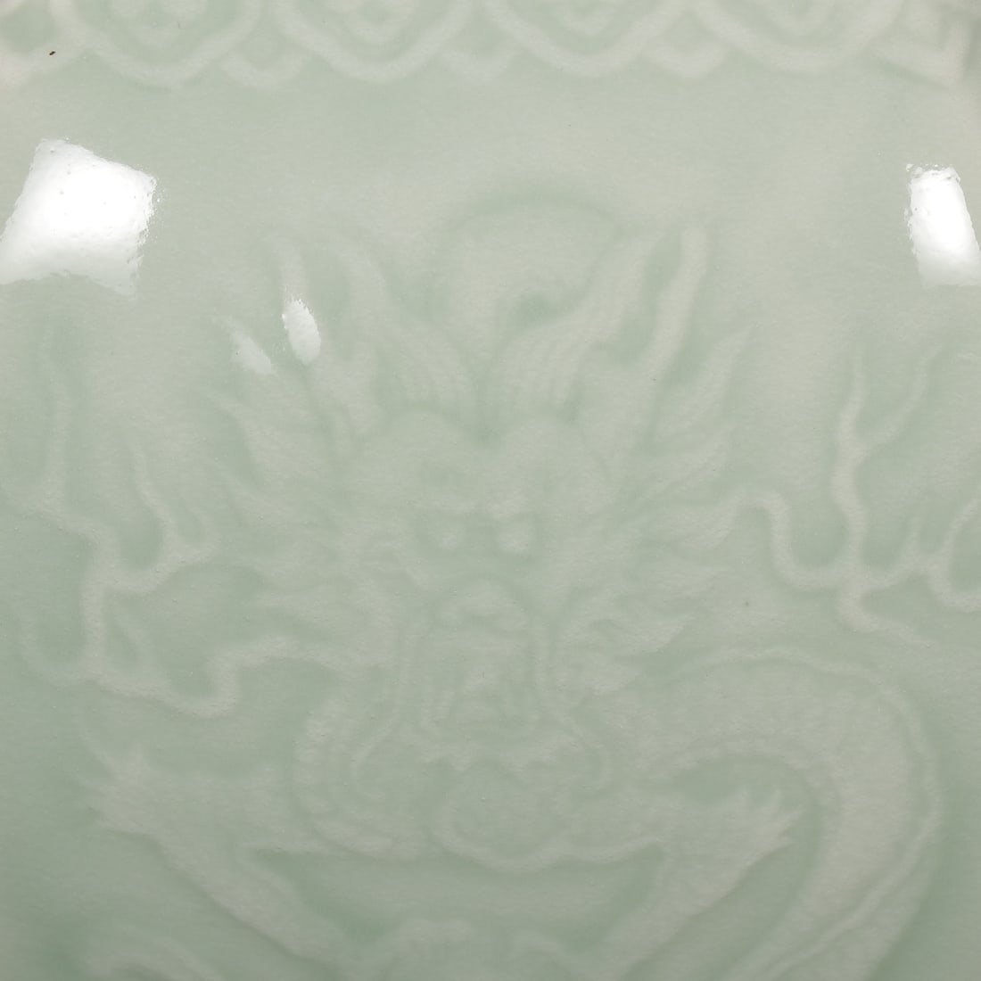 An Exquisite Celadon Glazed Dragon Pattern Vase - 7